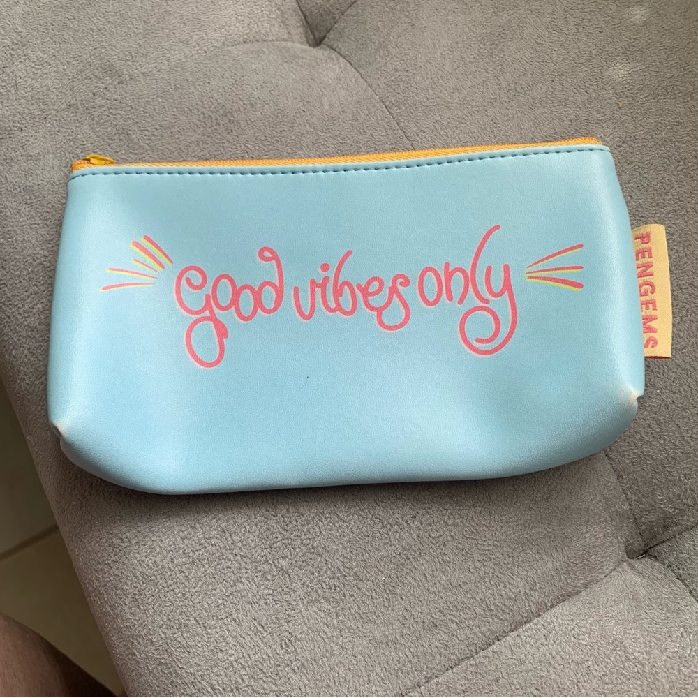 MAKEUP Good Vibes Only Glam Bag Makeup Cosmetics Bag Light Pouch by Pengems - Picture 3 of 11
